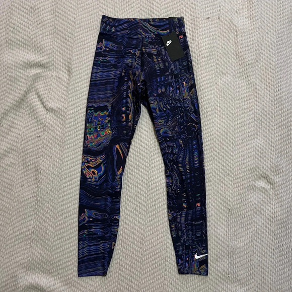 🖤 New Nike Women’s Air Tight Fit High Waisted Leggings🖤 - Picture 3 of 8